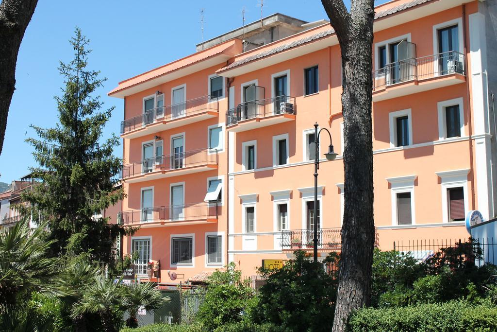 Hotel La Villa Ceccano Eksteriør bilde