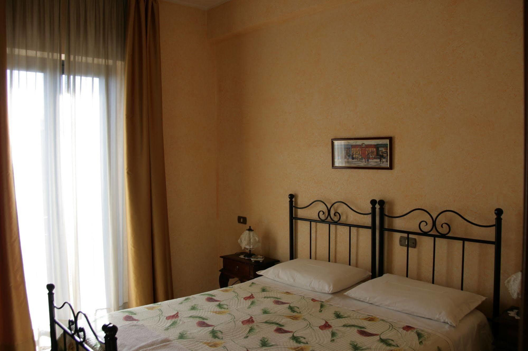 Hotel La Villa Ceccano Eksteriør bilde